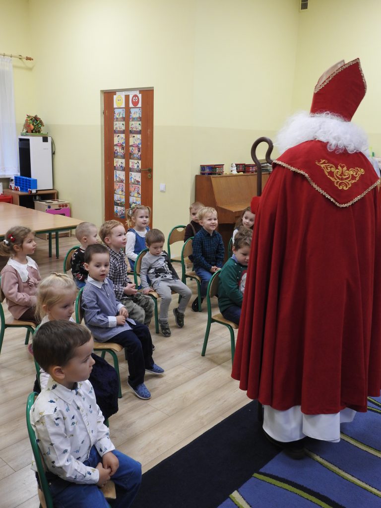 Spotkanie ze Świętym Mikołajem w grupie Wiewiórek.